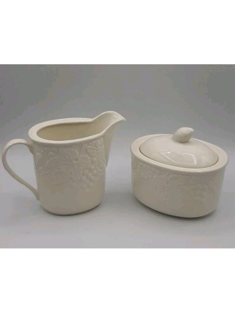 Mikasa English Countryside White DP900 Cream Pitcher and Sugar Set Bowl